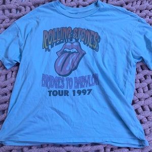 blue shirt